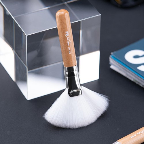 Model dust brush figure - dust,